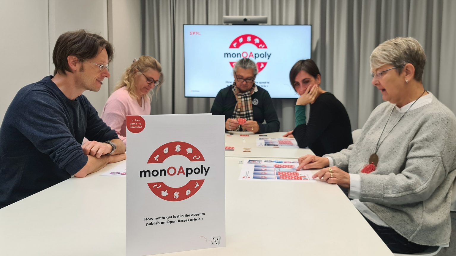 monOApoly: a new board game about Open Access