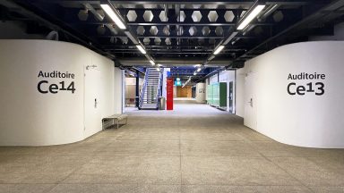 Couloir CE 1 nouvelle signalétique EPFL