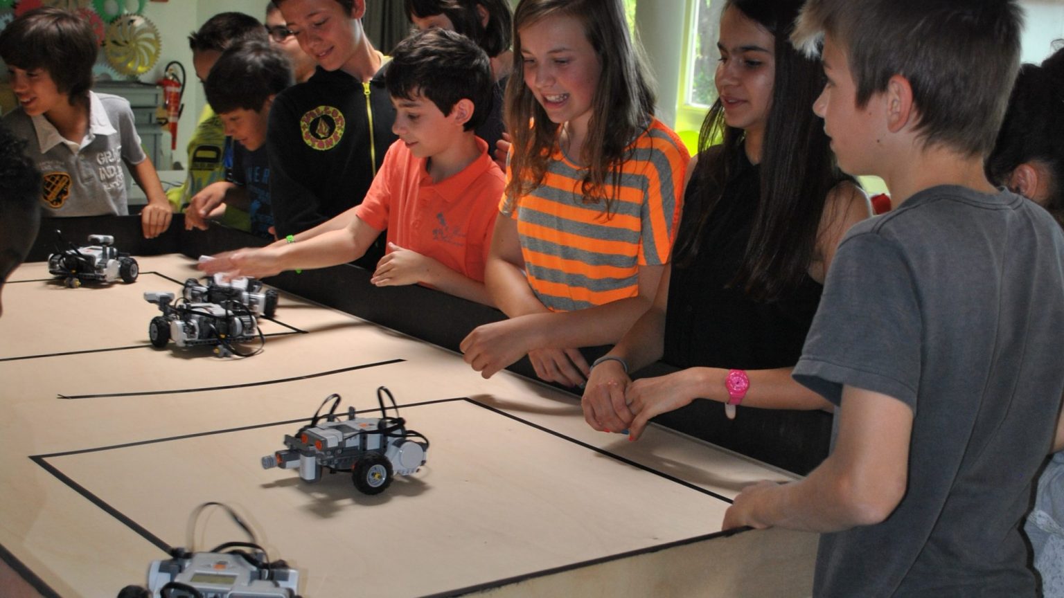 Construire et programmer un robot ‒ Promotion de l'éducation et des  sciences ‐ EPFL