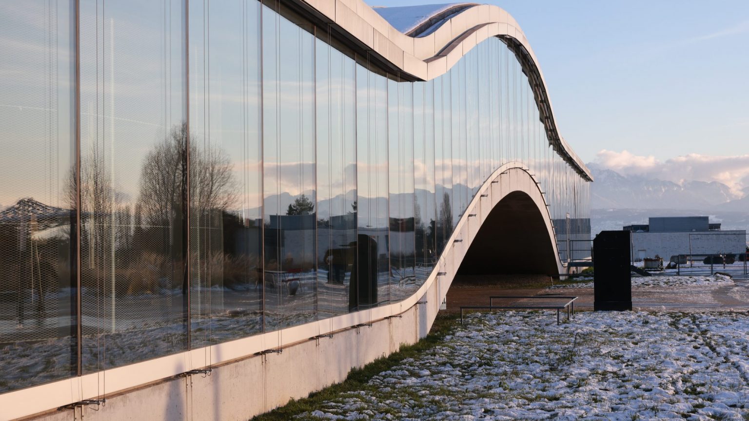 EPFL Rolex building with snow