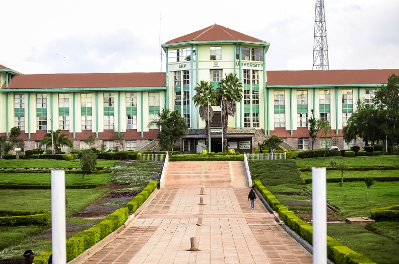 À ce jour, la population étudiante s'élève à environ 30 000 personnes réparties dans différents campus à travers le Kenya, à savoir Annex, Coast, Eldoret Town (CHS), Eldoret West, Main et Nairobi. Les programmes académiques proposés sont soutenus par environ 3 000 membres du personnel, dont 870 membres du personnel académique.