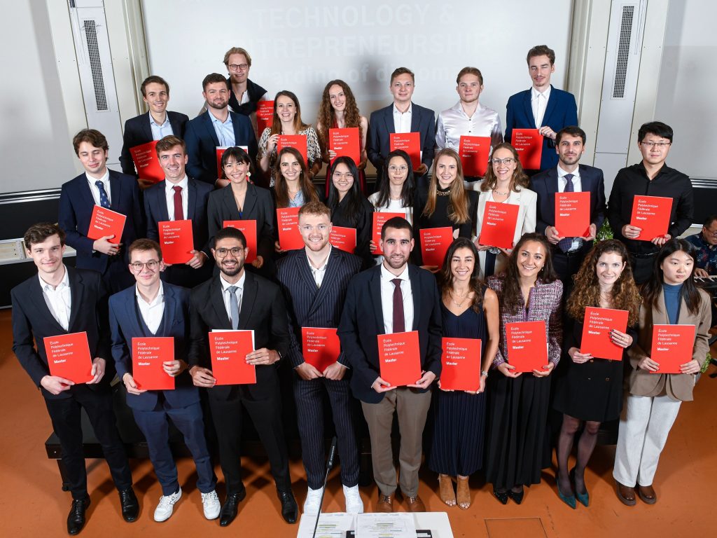 Students & Alumni ‒ CDM ‐ EPFL