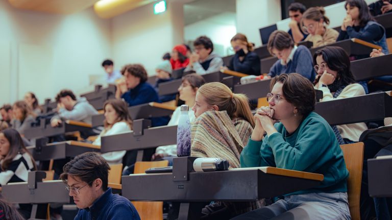 Salle de classe, mineurs
